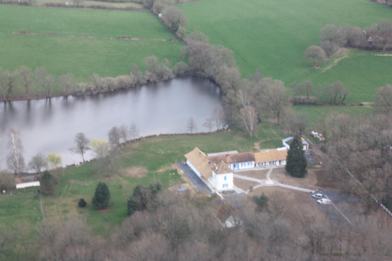 La Maison Du Lac Thionne Exterior photo